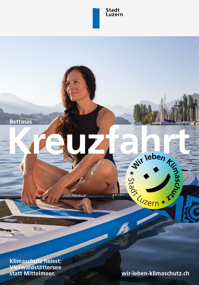 Plakatsujet Kreuzfahrt mit Standup-Paddlerin